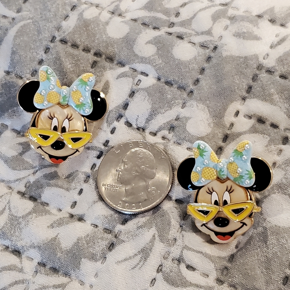 Disney Retro Minnie Mouse Earrings - Picture 6 of 7